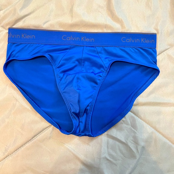 Calvin Klein Classic Brief- Microfiber - Picture 1 of 3